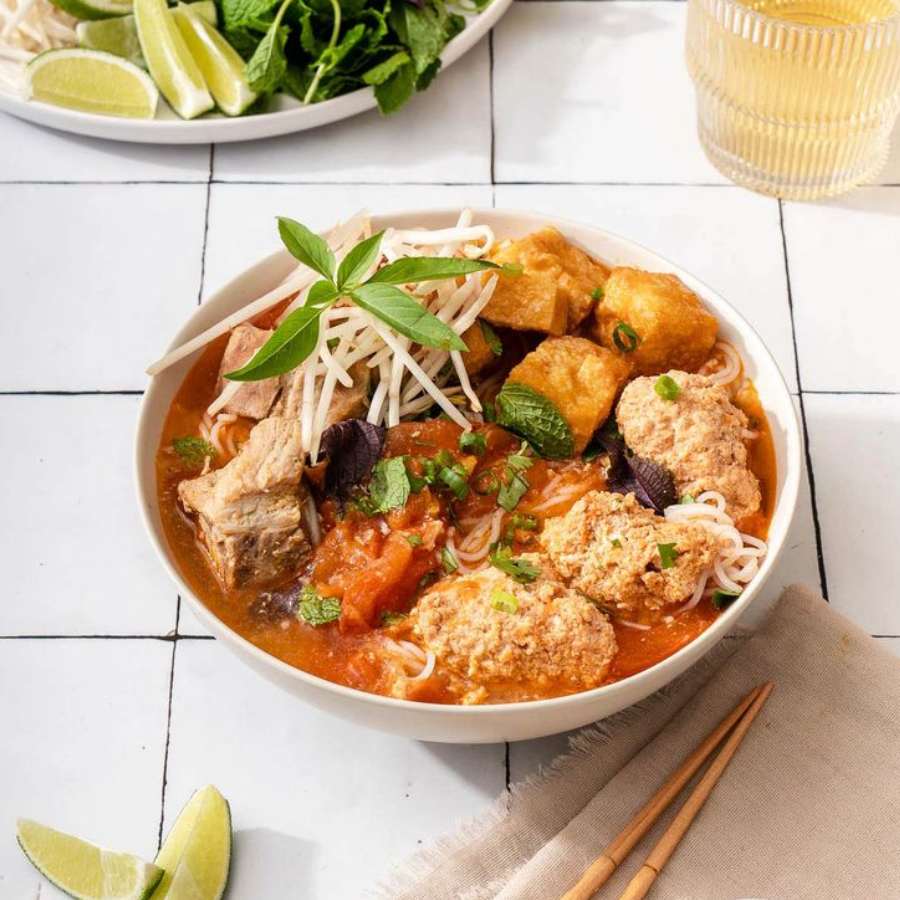 Bundle of 12 Boxes Spice Cube Veg Crab Noodle 75g (Vien Gia Vi Bao Long Bun Rieu Chay) - Image 2