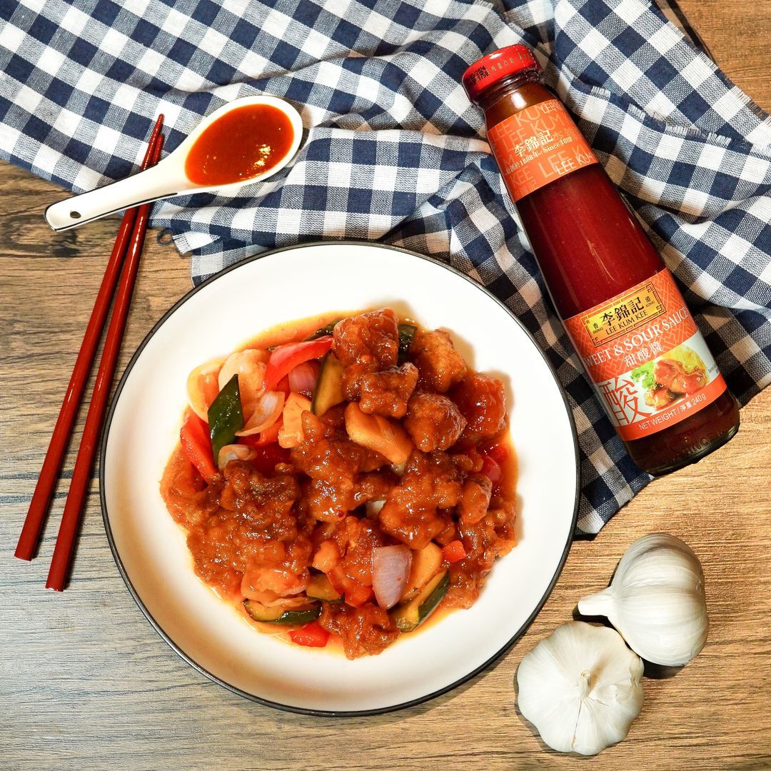 Lee Kum Kee Sweet & Sour Sauce 240g (Sot Chua Ngot) - Image 3