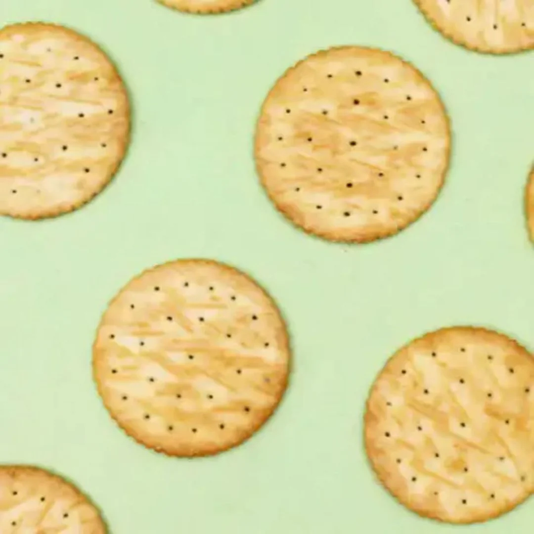 Lotte Vegetable Cracker 83G (Banh Cracker) - Image 2